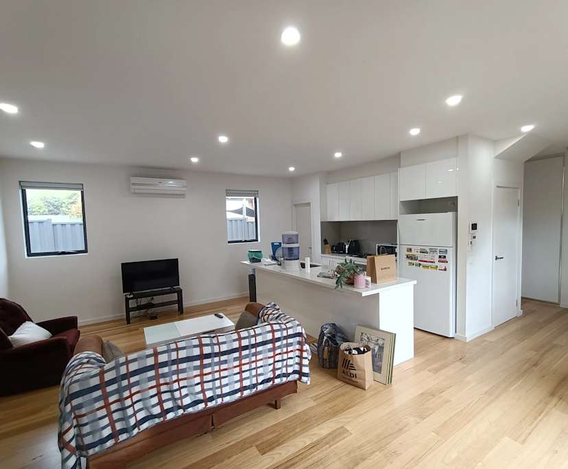 Room in a share house