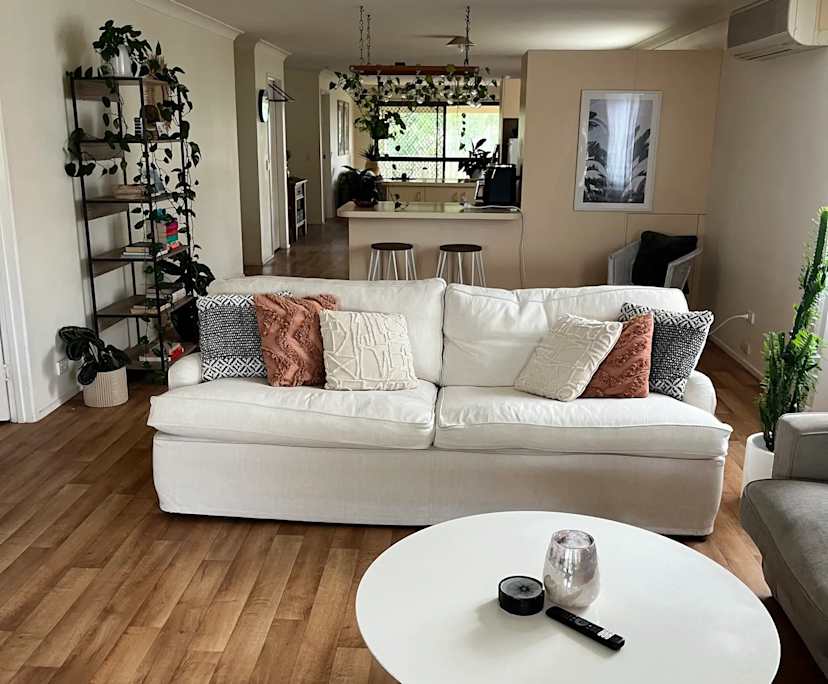 Whole property with 2 rooms for rent