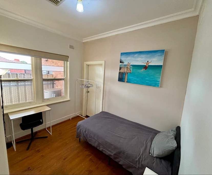 Room in a share house