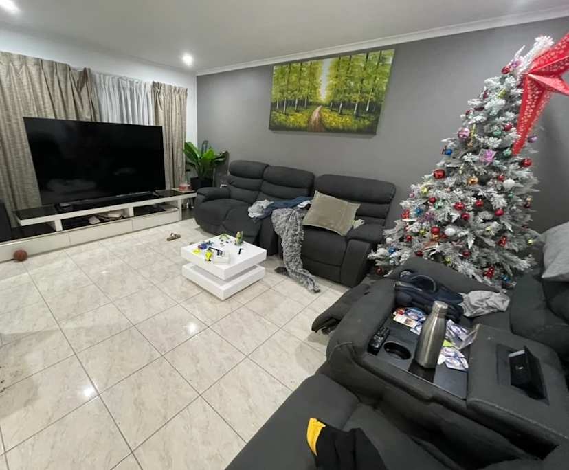 Whole property with 4 rooms for rent