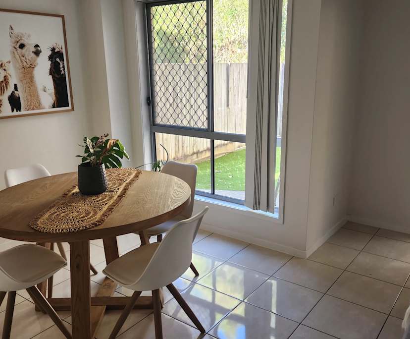 $285-350, Flatshare, 2 rooms, Runcorn QLD 4113, Runcorn QLD 4113