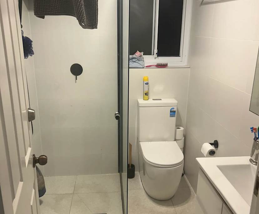 $425, Flatshare, 2 bathrooms, Freshwater NSW 2096