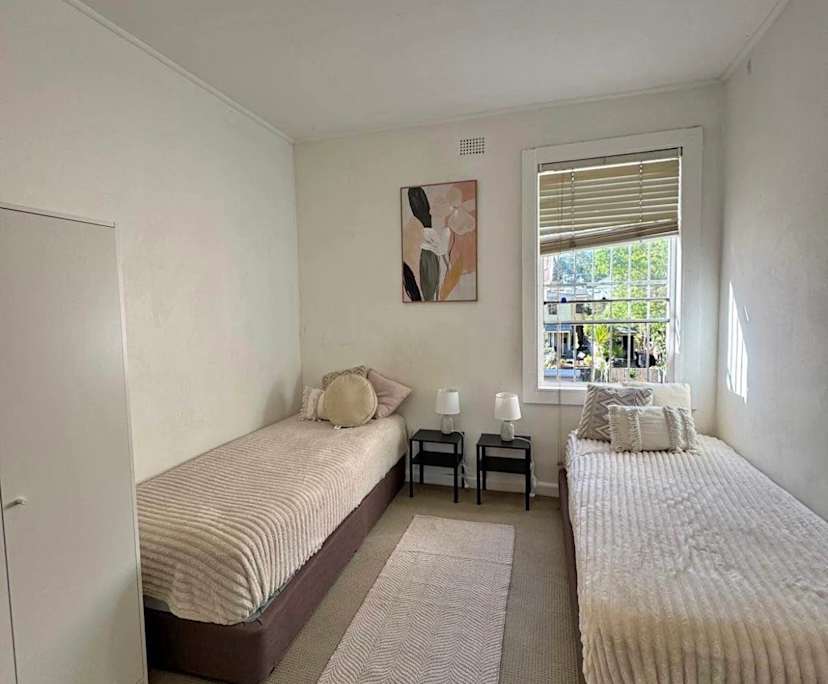 Room in a share house