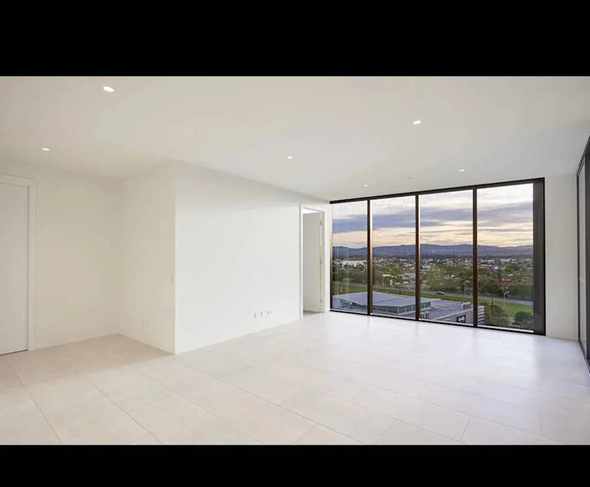 Unfurnished room with own bathroom