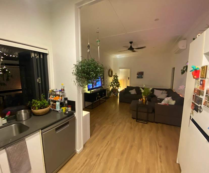 Unfurnished room in a share house