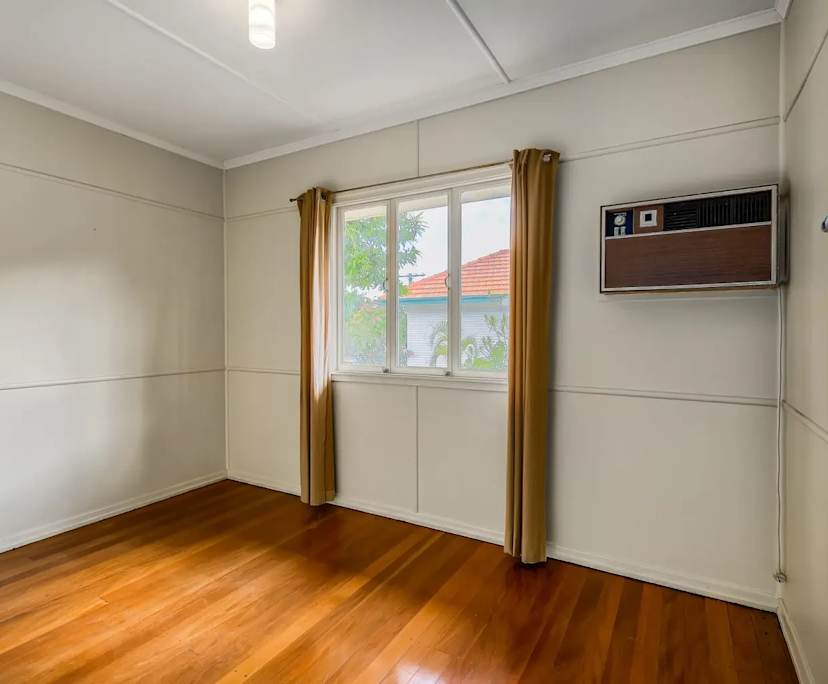 Unfurnished room in a share house