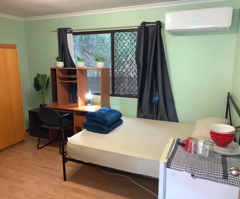 Furnished room in a share house