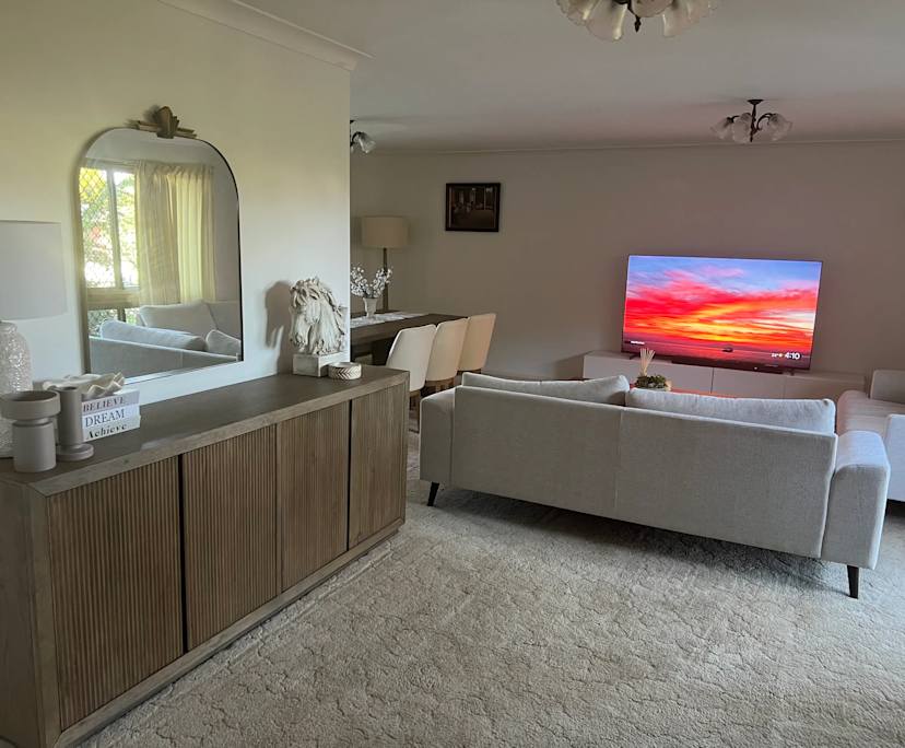 $300, Share-house, 3 bathrooms, Carindale QLD 4152