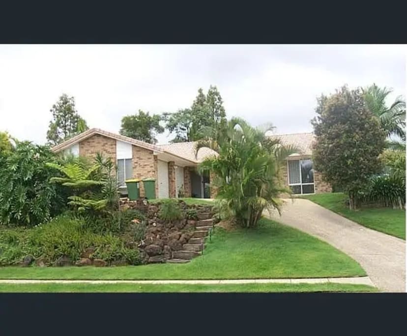 Room in a share house