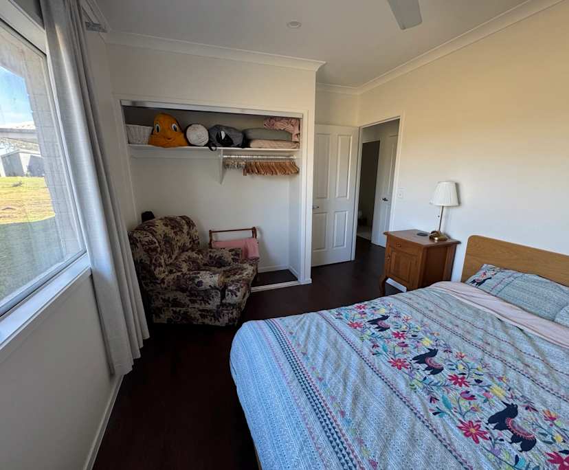 Room in a share house