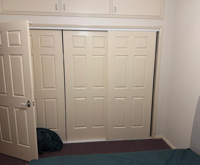 Unfurnished room in a share house