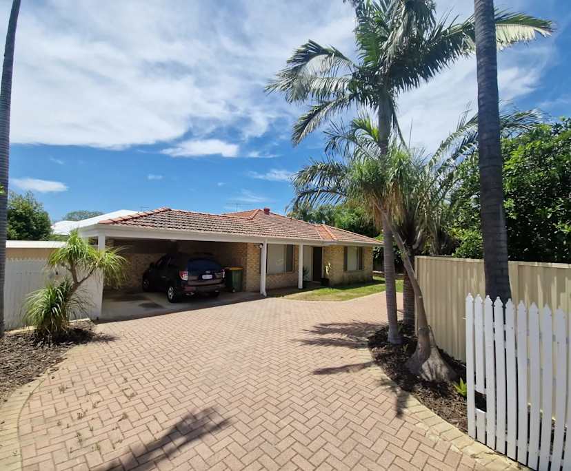 Furnished room in a share house