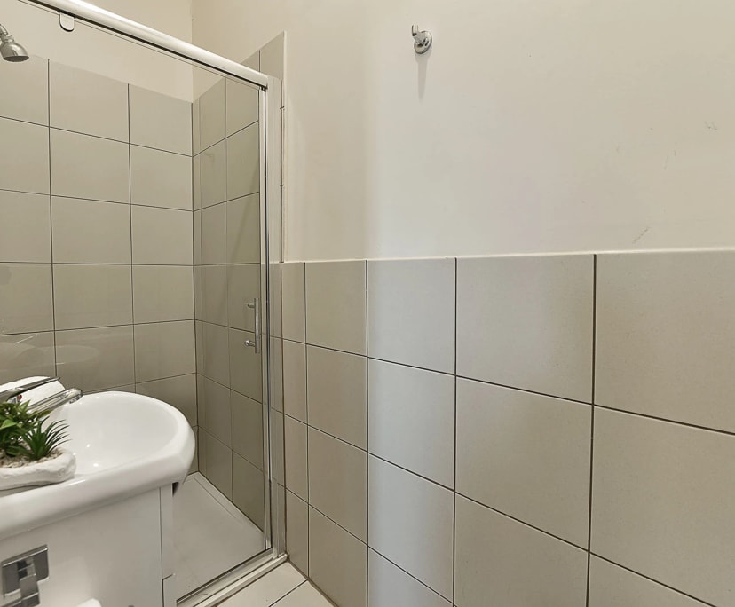 $590, 1-bed, 1 bathroom, Brunswick VIC 3056