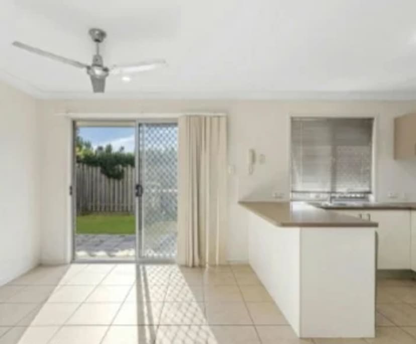 Unfurnished room in a share house