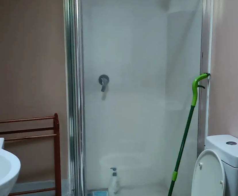 $195, Share-house, 5 bathrooms, Burwood East VIC 3151