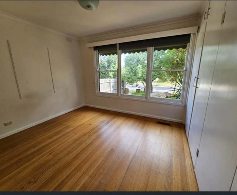 Room in a share house