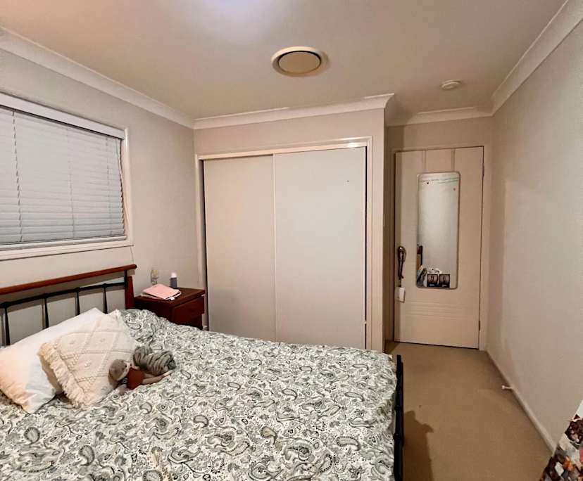 Room in a share house