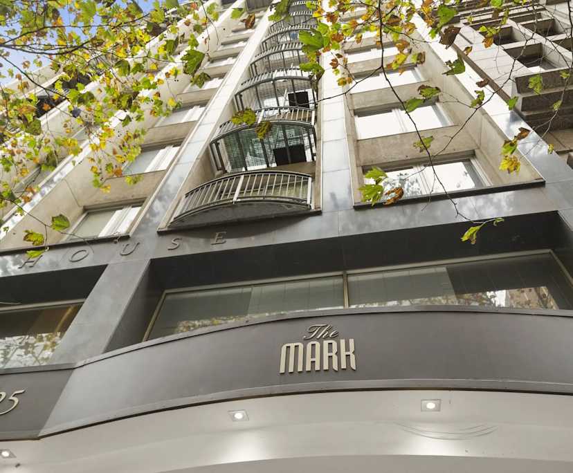 $785, 1-bed, 1 bathroom, Melbourne VIC 3000