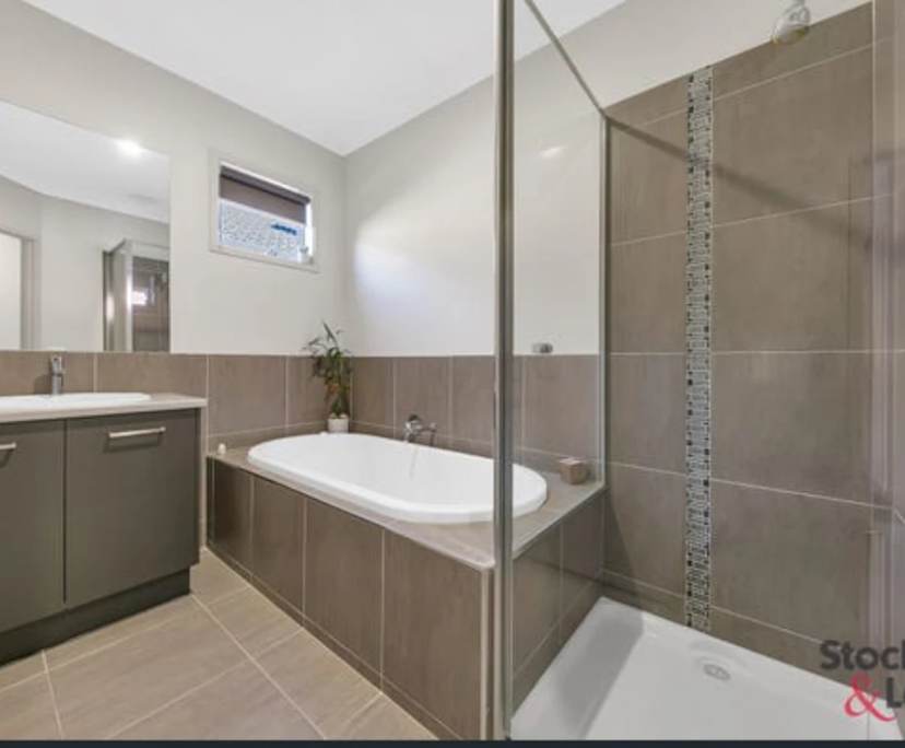 propertyImage