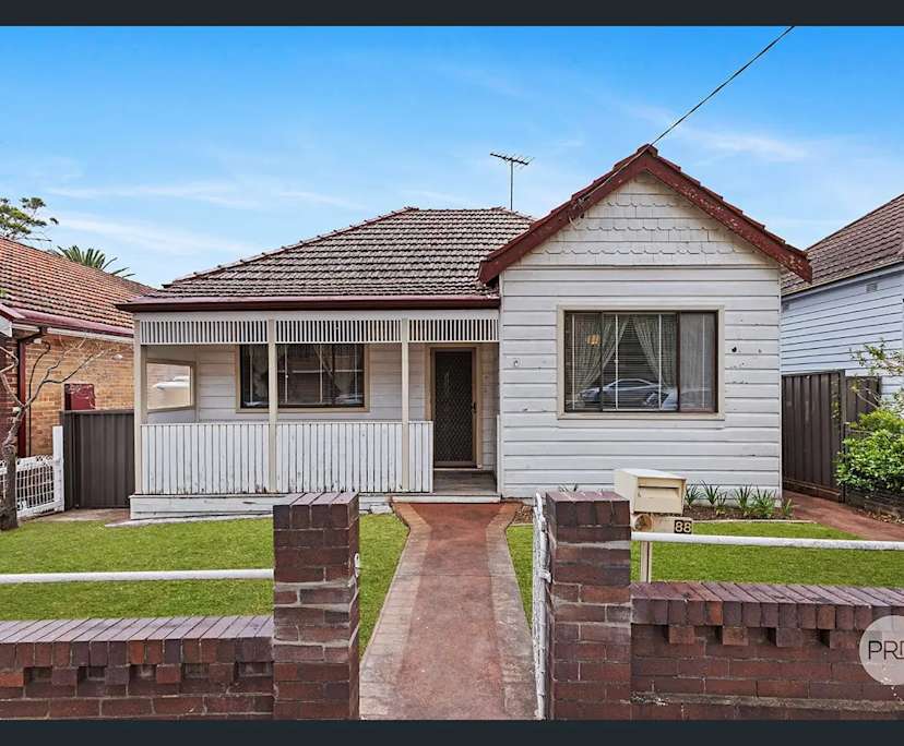 $790, Whole-property, 3 bathrooms, Carlton NSW 2218