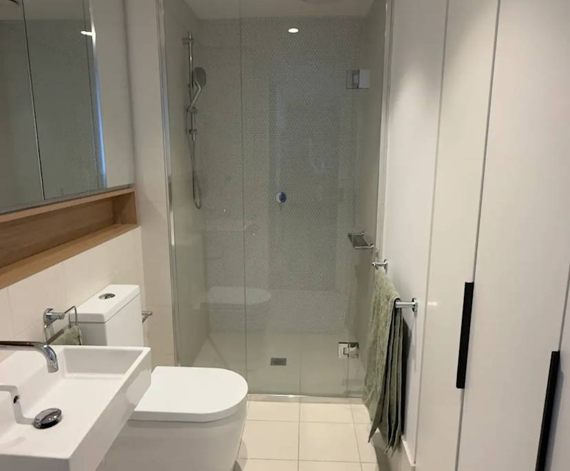 Furnished room with own bathroom