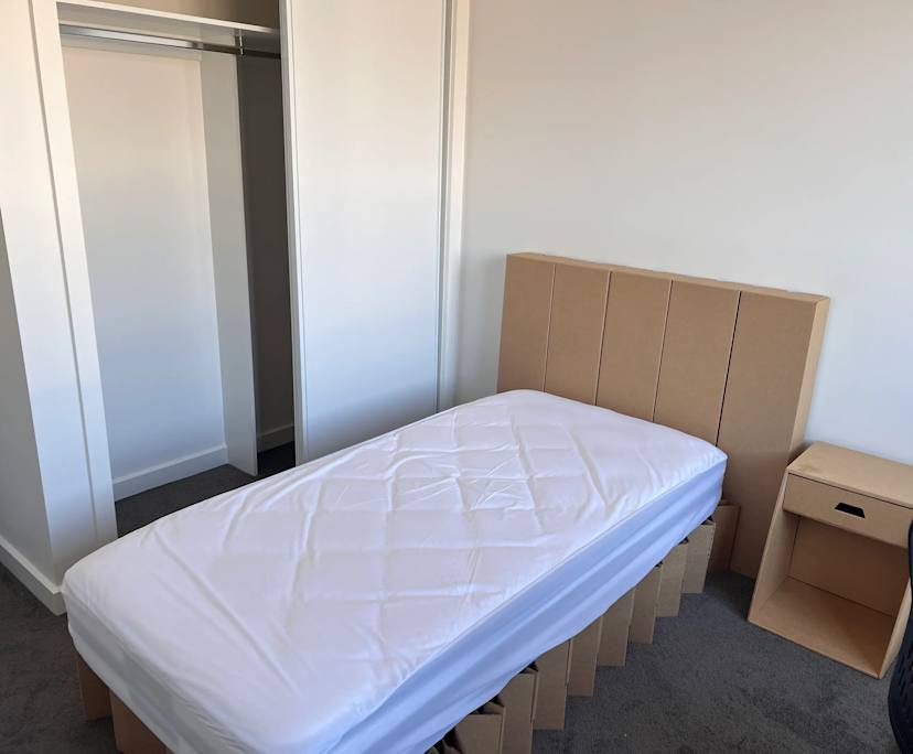 Furnished room in a share house