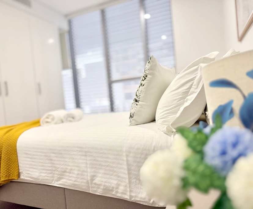 $880, 1-bed, 1 bathroom, Sydney NSW 2000