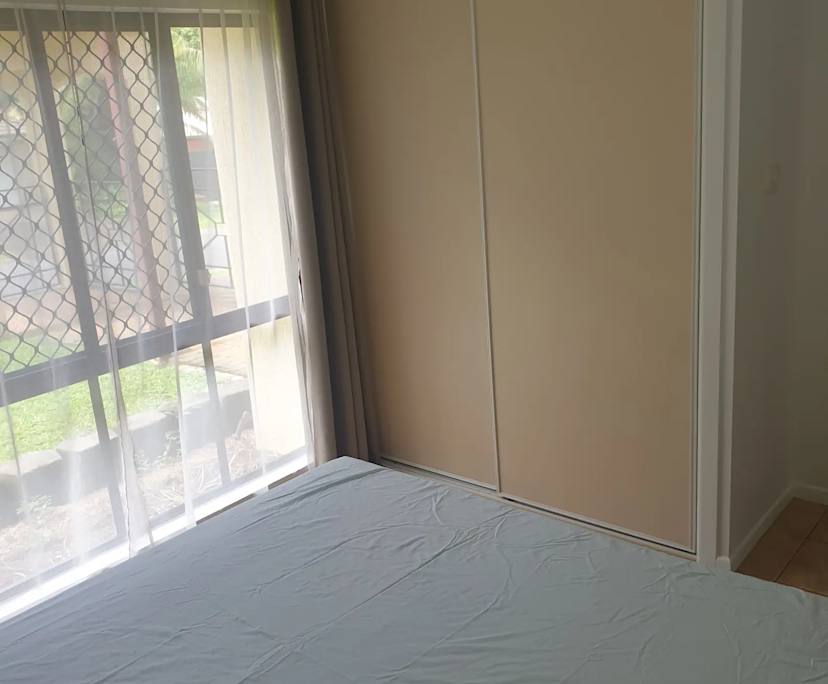 Room in a share house