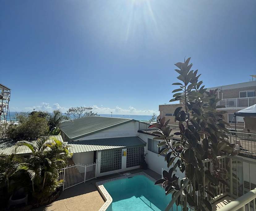 Furnished room in a flatshare