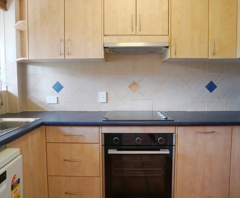 $320, Flatshare, 2 bathrooms, Indooroopilly QLD 4068