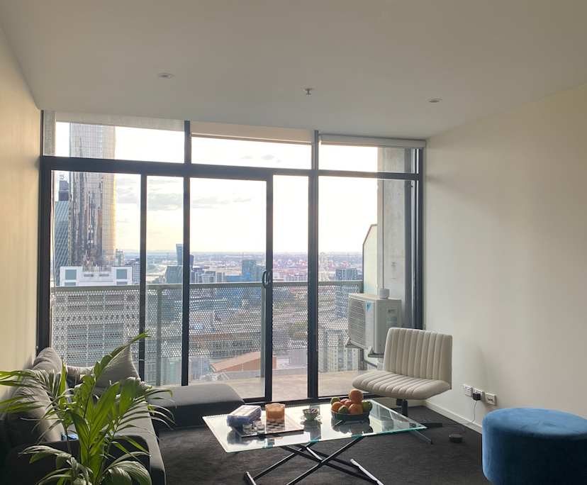 Furnished room in a flatshare