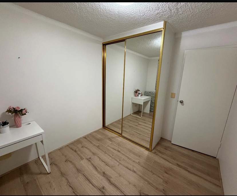 Room in a share house