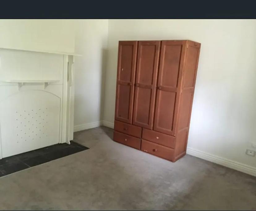 Unfurnished room in a share house