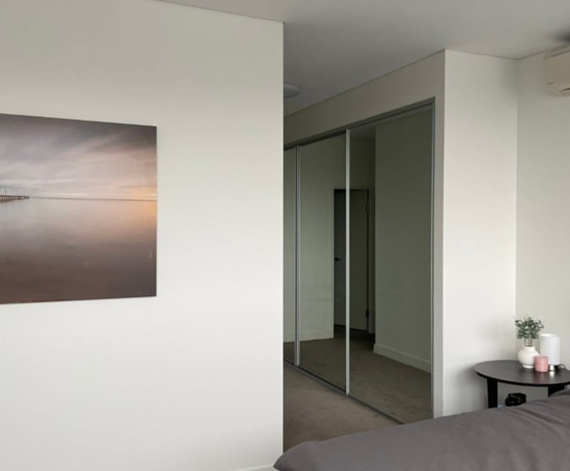 Unfurnished room with ensuite in a flatshare