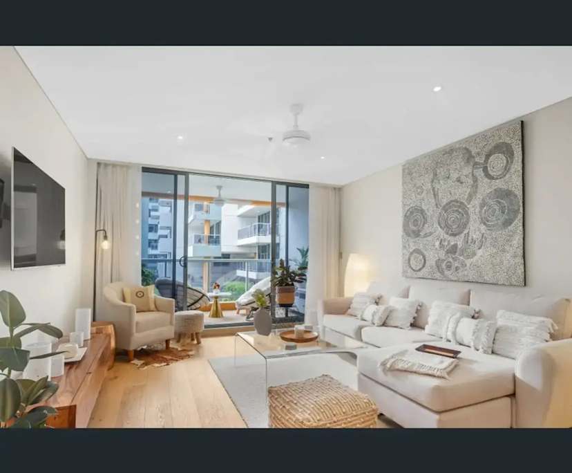 Furnished room with ensuite in a flatshare