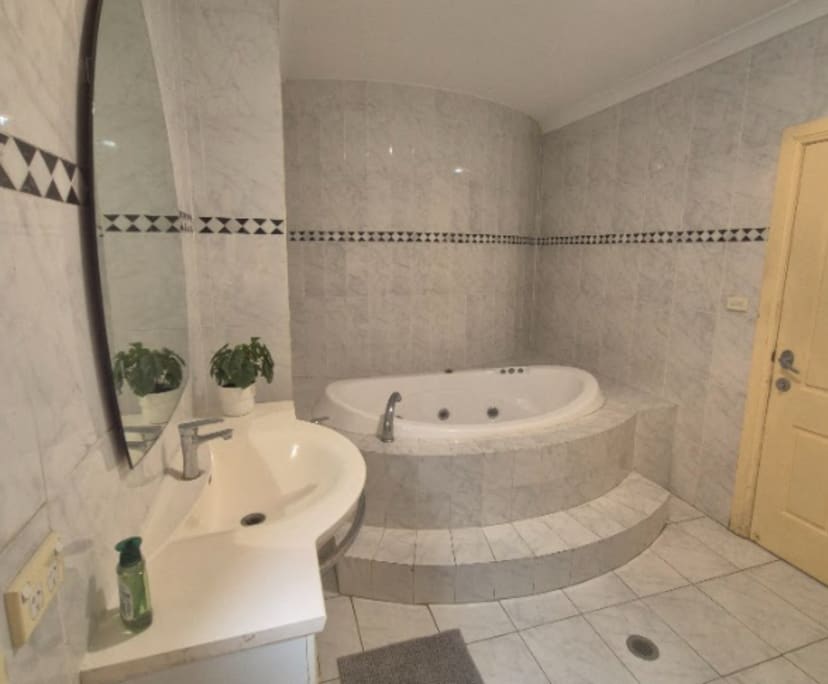 $330, Flatshare, 6 bathrooms, Homebush West NSW 2140