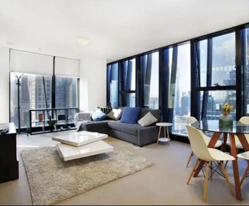 Furnished room in a flatshare