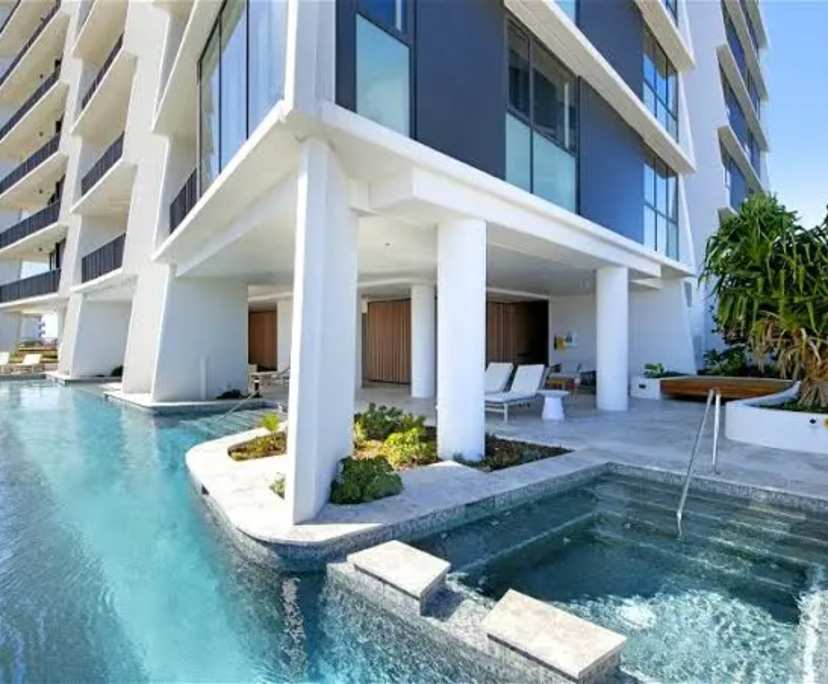 $450, Flatshare, 2 bathrooms, Mermaid Beach QLD 4218