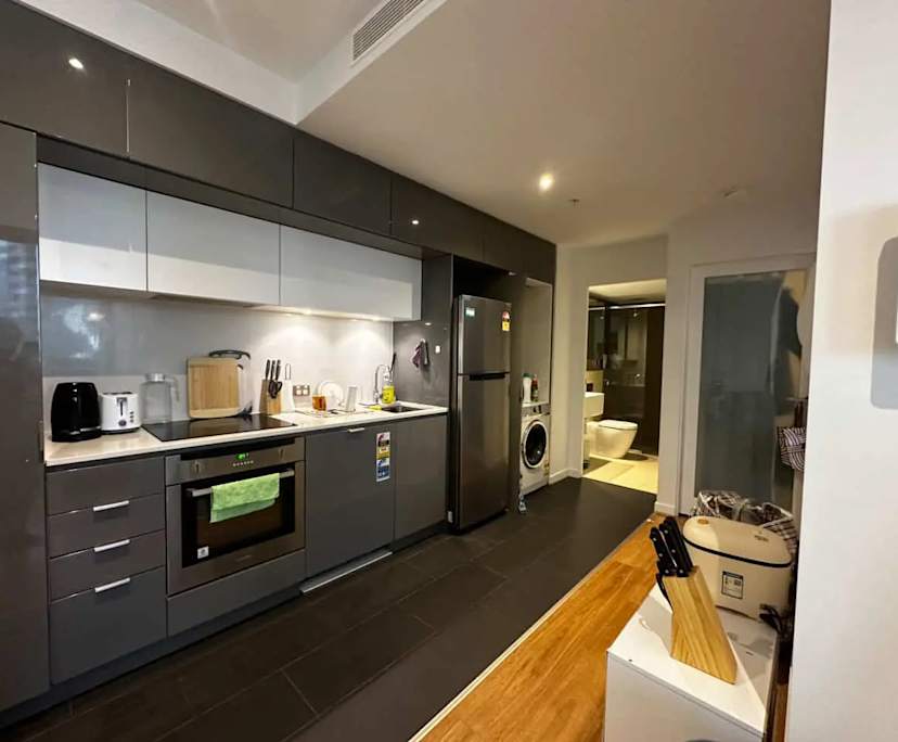 Furnished room in a flatshare