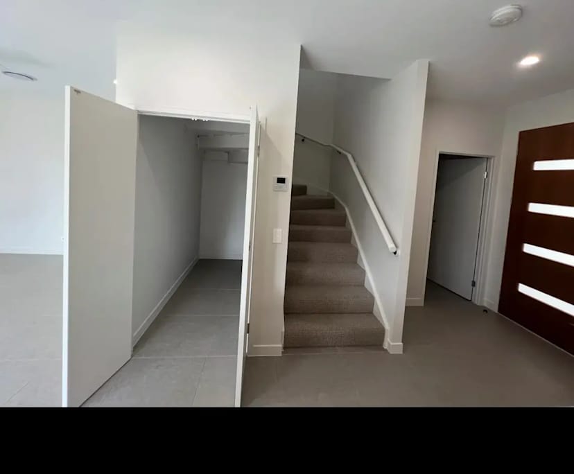 Unfurnished room with own bathroom