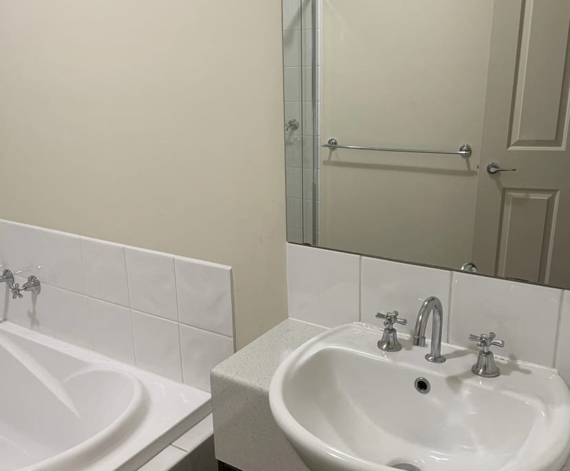 Room for Rent in Pakenham, VIC 180, Furnished, Ow...