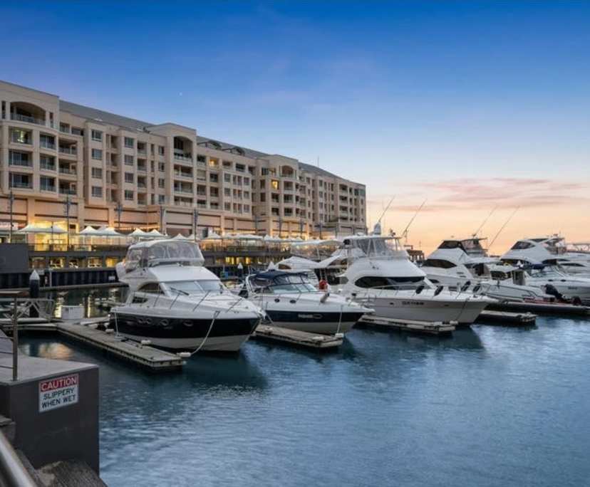 $600, 1-bed, 1 bathroom, Glenelg SA 5045