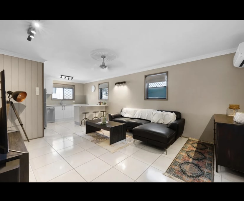 Whole property with 2 rooms for rent