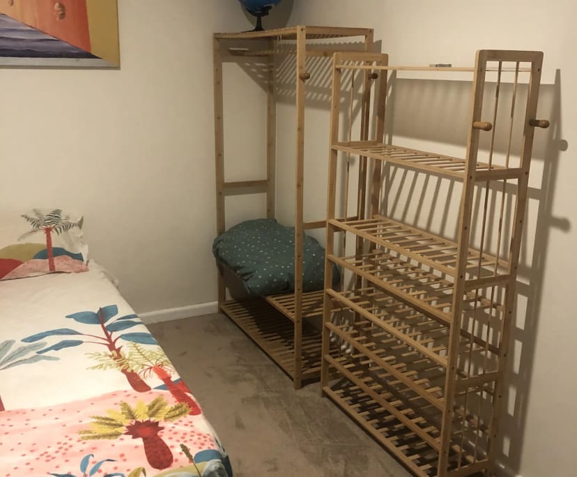 Room in a share house