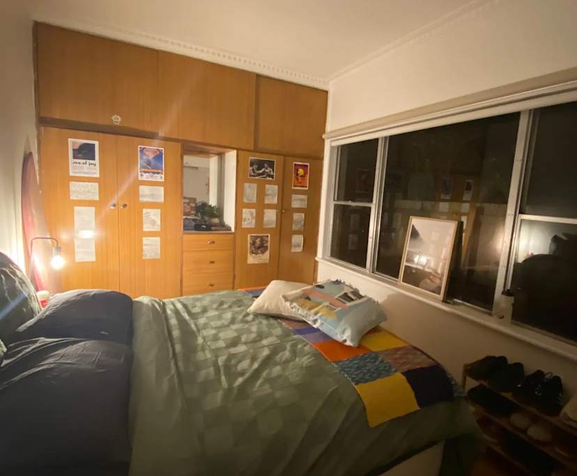 Furnished room in a share house