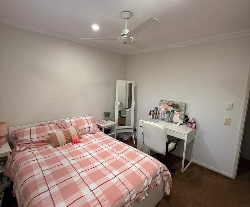 $400, Share-house, 3 bathrooms, Clear Island Waters QLD 4226