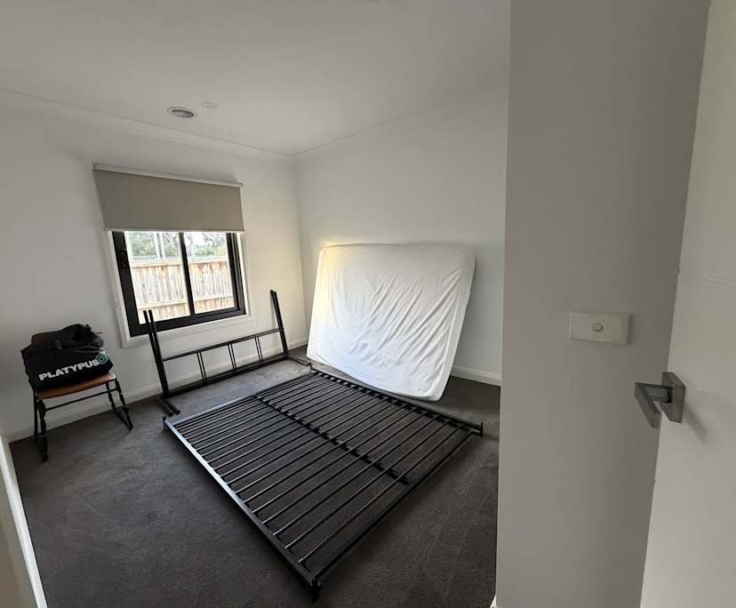 Room in a share house