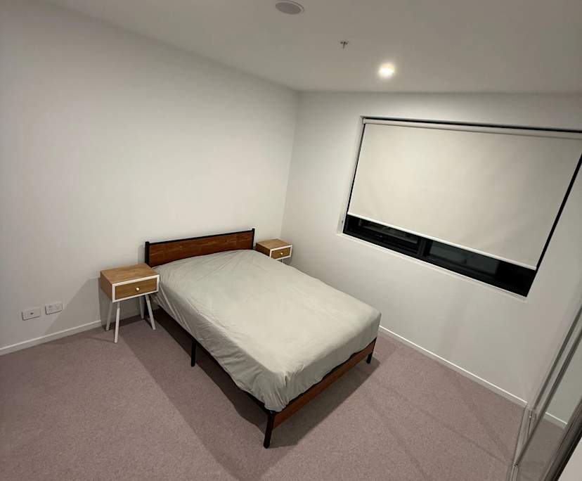 Furnished room with ensuite in a flatshare