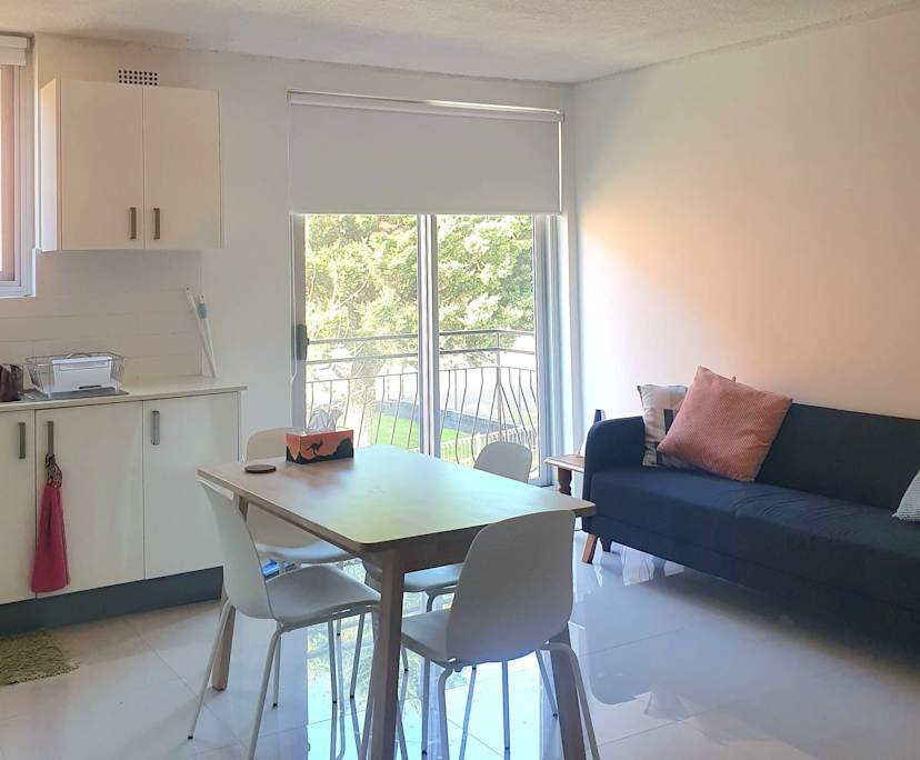 Unfurnished room in a flatshare