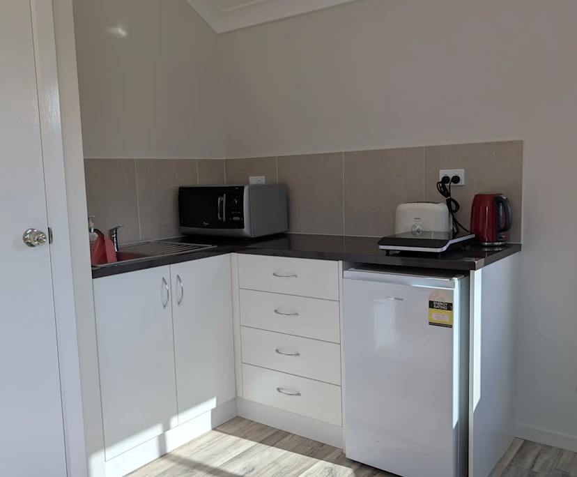 Whole property with 1 room for rent